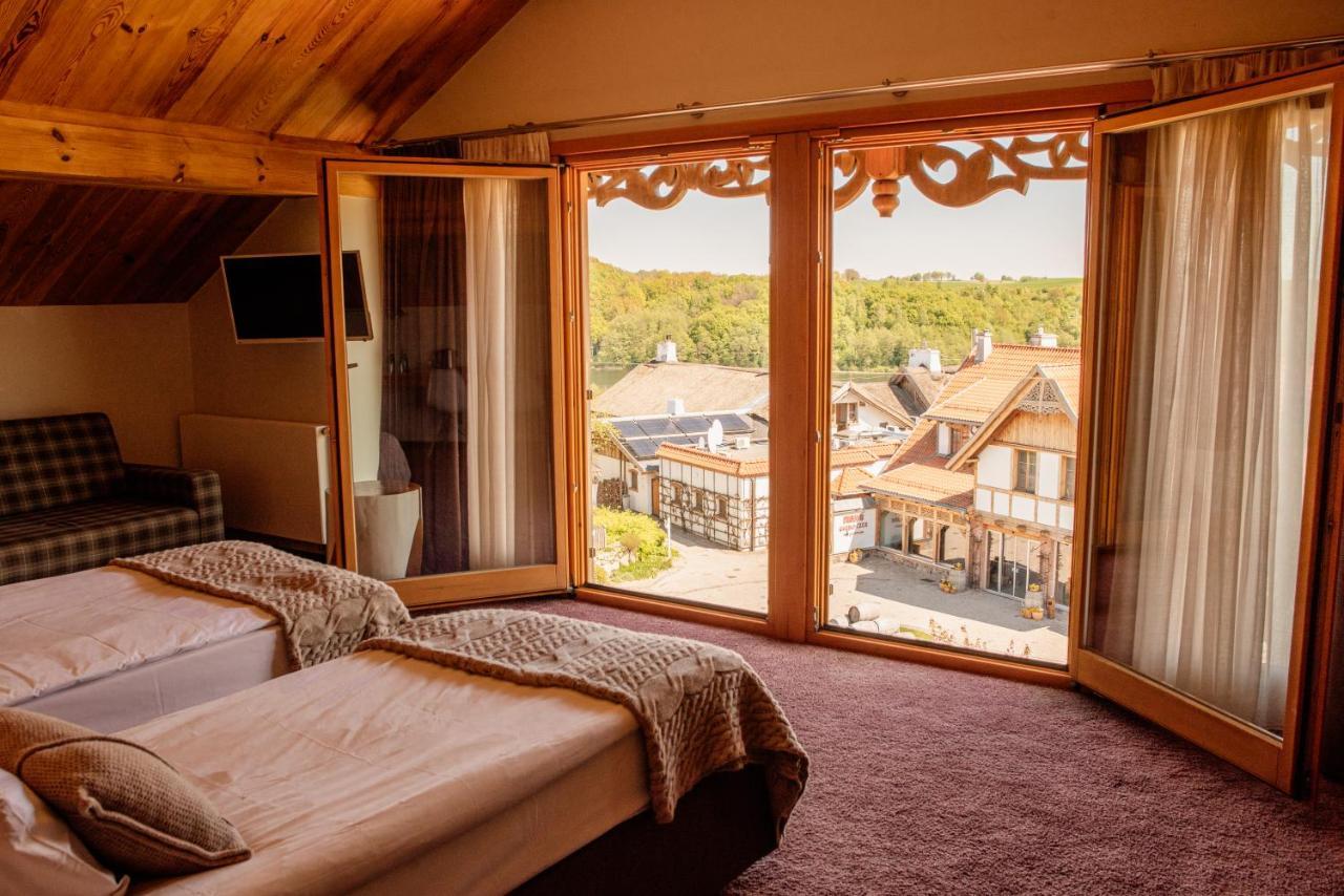 Gleboczek Vine Resort& Spa Wielki Głęboczek Екстериор снимка
